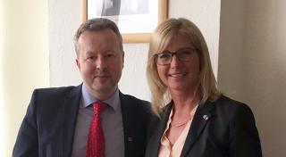 Nationalparke Bayerischer Wald und Šumava wachsen weiter zusammen; Zusammenarbeit mit Tschechien intensiviert; v.l.n.r: Umweltminister Richard Brabec, Umweltministerin Ulrike Scharf