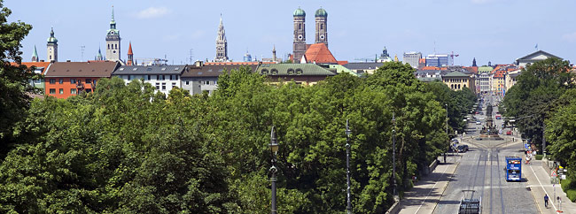 Münchner Panorama mit Stadtbäumen, Foto: panthermedia.net/Claus Lenski