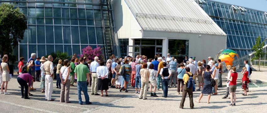 Teilnehmende im Eingangsbereich der ÖBG vor dem Start einer öffentlichen Themenführung Foto: Ullmann Wolfgang