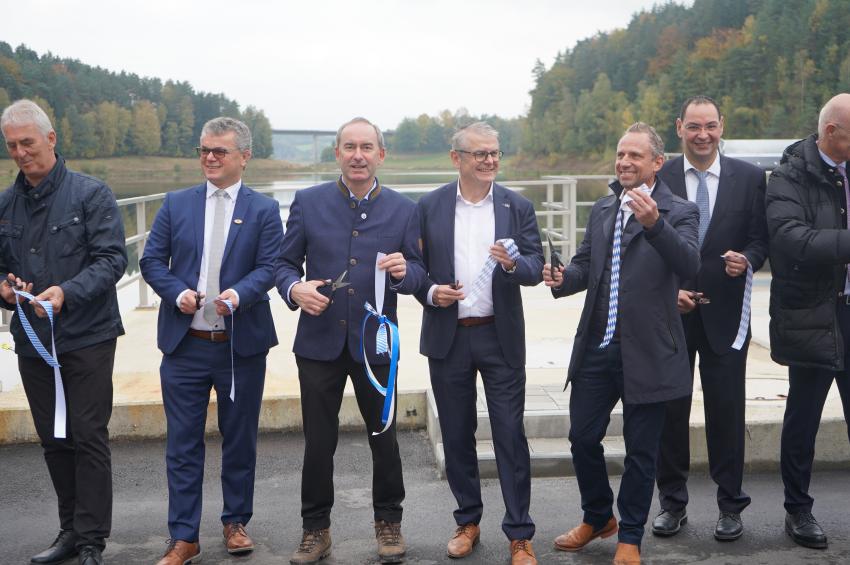 Gruppenbild mit Minister Glauber