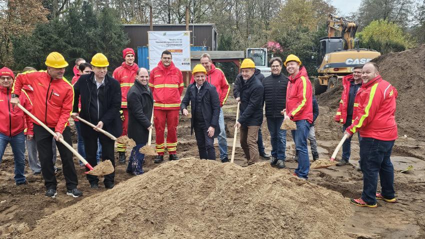 Spatenstich für die Wasserakademie der DLRG Forchheim