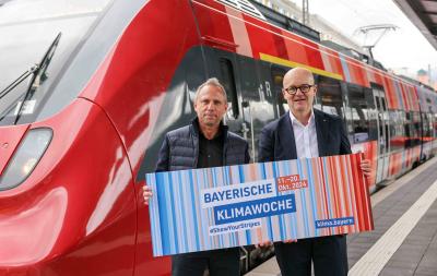 Umweltminister Thorsten Glauber und Heiko Büttner, DB-Konzernbevollmächtigter für den Freistaat Bayern